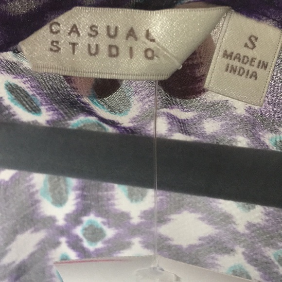 5/$25 Sheer Tops Size Small &XS - Picture 5 of 6